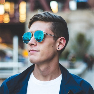 男士成功高档次的微信头像(20张)