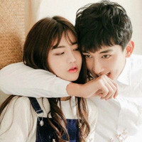 最新情侣拥抱的头像图片(共18张)