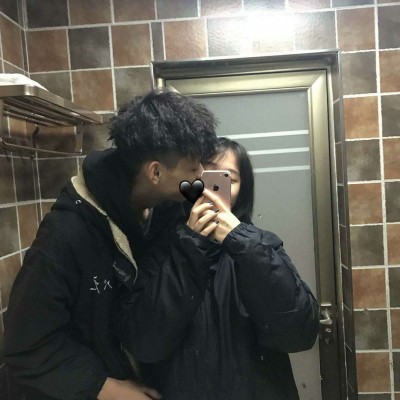 最新情侣拥抱的头像图片(共18张)