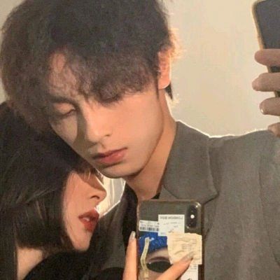 互相拥抱的情侣头像一男一女(优选18张)