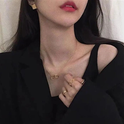 高级感精致女生头像(共18张)