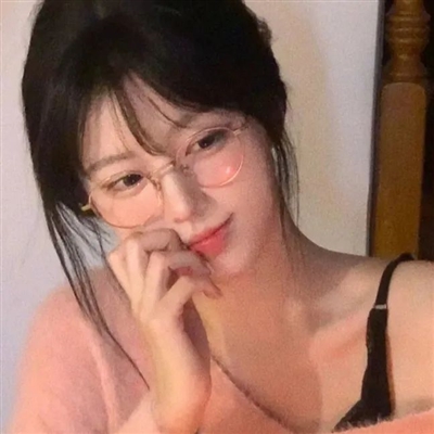 高级感精致女生头像(共18张)