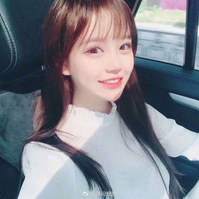 成熟高冷气质女生头像图片(共18张)