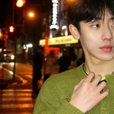 帅气清新的男生头像(精选20张)