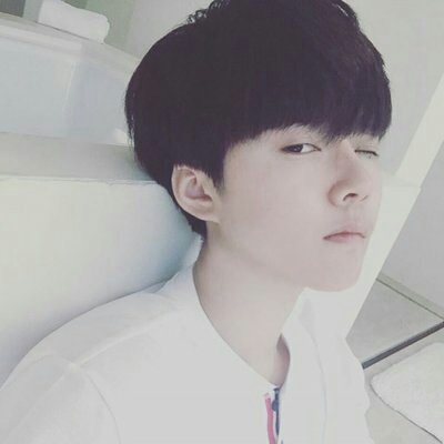 帅气清新的男生头像(精选20张)