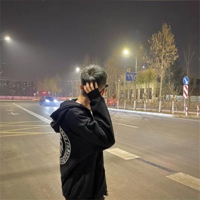 一眼就心动的男生头像图片(共16张)