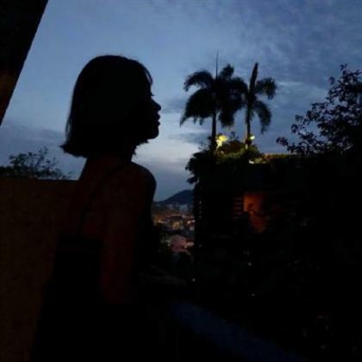 真人背影情头两张一人一张(优选18张)