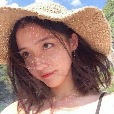 2023女生流行头像图片大全(共20张)