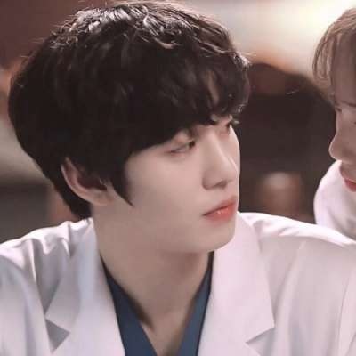 全网最火的情侣头像图片(精选18张)