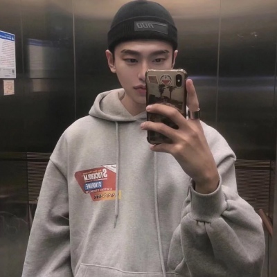 小众又好看的男生头像(精选20张)