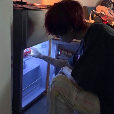 小众又好看的男生头像(精选20张)