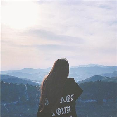 背影情侣头像一人一张(优选18张)