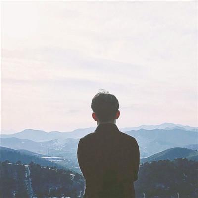 背影情侣头像一人一张(优选18张)