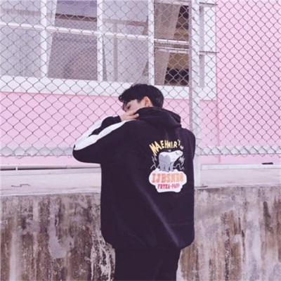 背影情侣头像一人一张(优选18张)