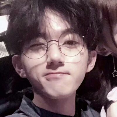 可爱情侣头像一人一张分开图片(优选16张)