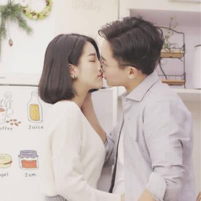 可爱情侣头像一人一张分开图片(优选16张)