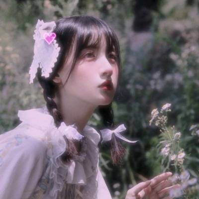 森系唯美意境女生头像(优选20张)