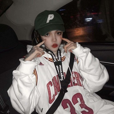 美女个性霸气微信头像图片(优选18张)