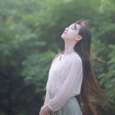 俏皮可爱的元气少女高清头像图片(共16张)