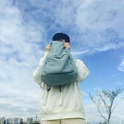 阳光笑容治愈男生头像(18张)