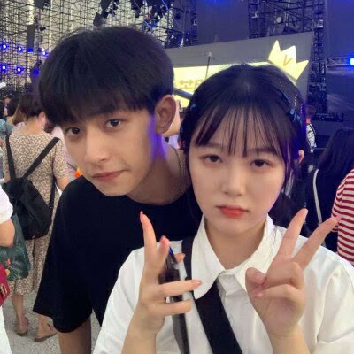 唯美又超级甜蜜的情头合集图片大全(共16张)