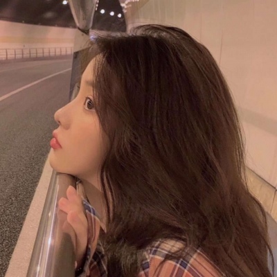 高颜值气质女生头像图片(共14张)