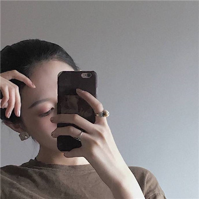 高颜值气质女生头像图片(共14张)