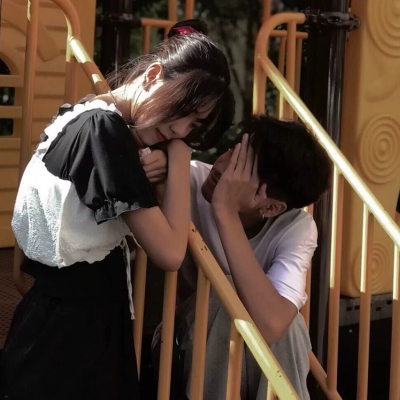 青春好看的情侣头像大全图片(共16张)