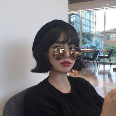 超好看的女生戴墨镜头像大全(16张)