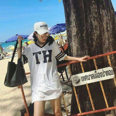 超好看的女生戴墨镜头像大全(16张)