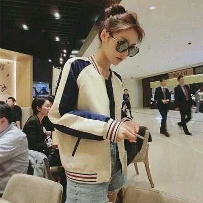 超好看的女生戴墨镜头像大全(16张)