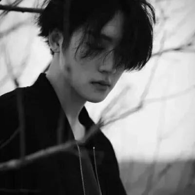 超酷高冷的男生头像(优选18张)