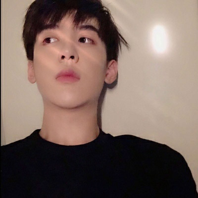 好看冷酷的男生头像(优选18张)