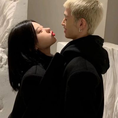 宠溺情侣头像一人一张(精选18张)