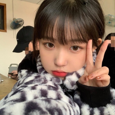 2023最火微博女生头像图片(精选18张)