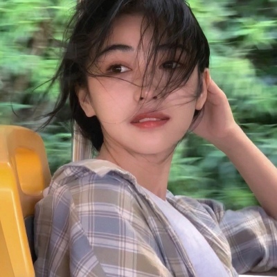 2023最火微博女生头像图片(精选18张)