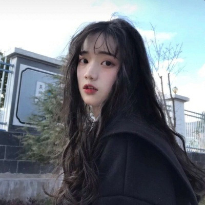 超级好看的蓝色系女生头像(共16张)