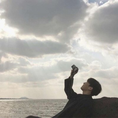 高清好看的帅气冷酷男生背影头像图片大全(共16张)