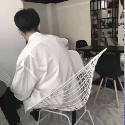 冷酷头像男生背影头像(优选16张)