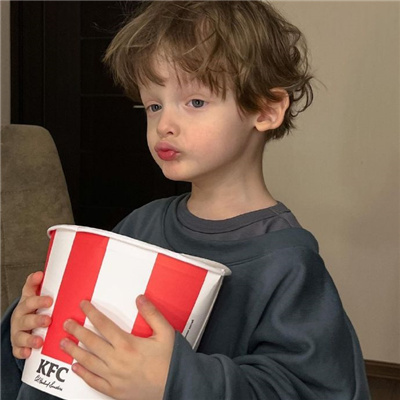 最近很火的小孩头像(精选18张)