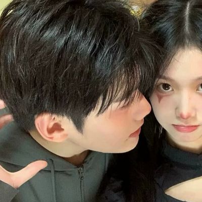 最近网上很火的情侣头像(精选18张)