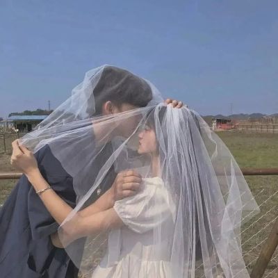 最近网上很火的情侣头像(精选18张)