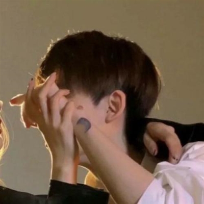 低调秀恩爱情侣头像(精选20张)