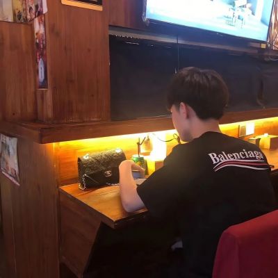 低调秀恩爱情侣头像(精选20张)