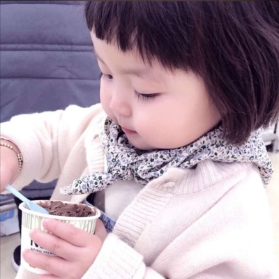 qq情头可爱萌情侣头像一人一张(优选30张)