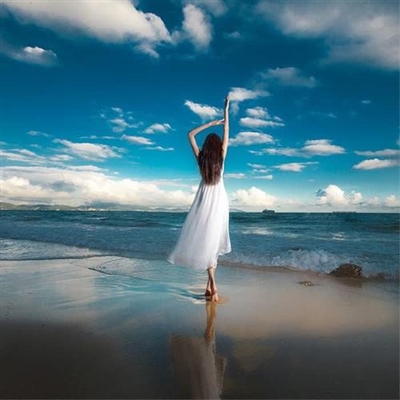 小清新女生微信头像图片大全(18张)