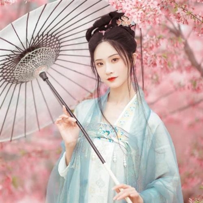 小清新女生微信头像图片大全(18张)