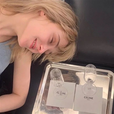 现在最流行的欧美范头像(共20张)