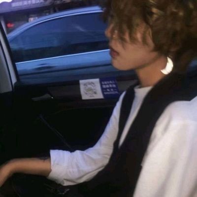 男生高端大气气质头像(20张)