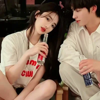 2023年最火爆的情侣头像(共18张)